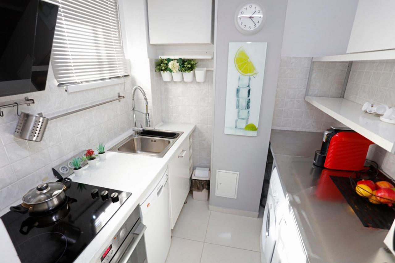 Gorgeous 2 Bedroom Duplex In City Center Bucharest Luaran gambar