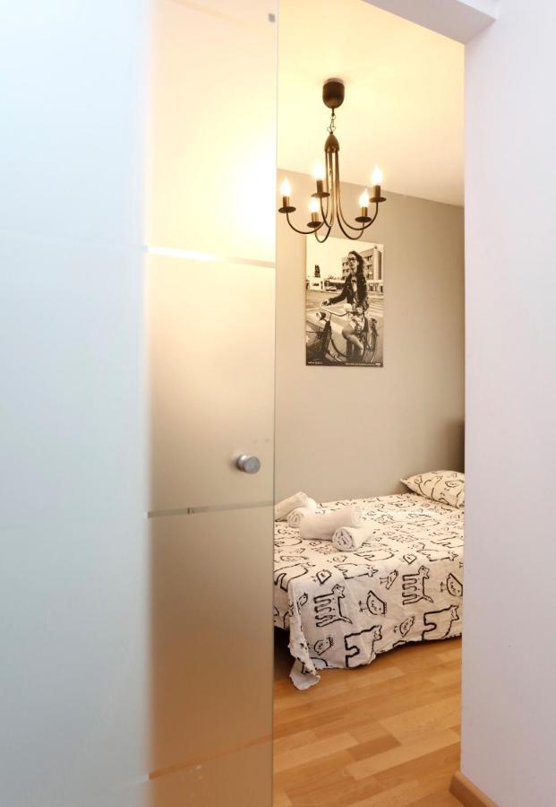 Gorgeous 2 Bedroom Duplex In City Center Bucharest Luaran gambar