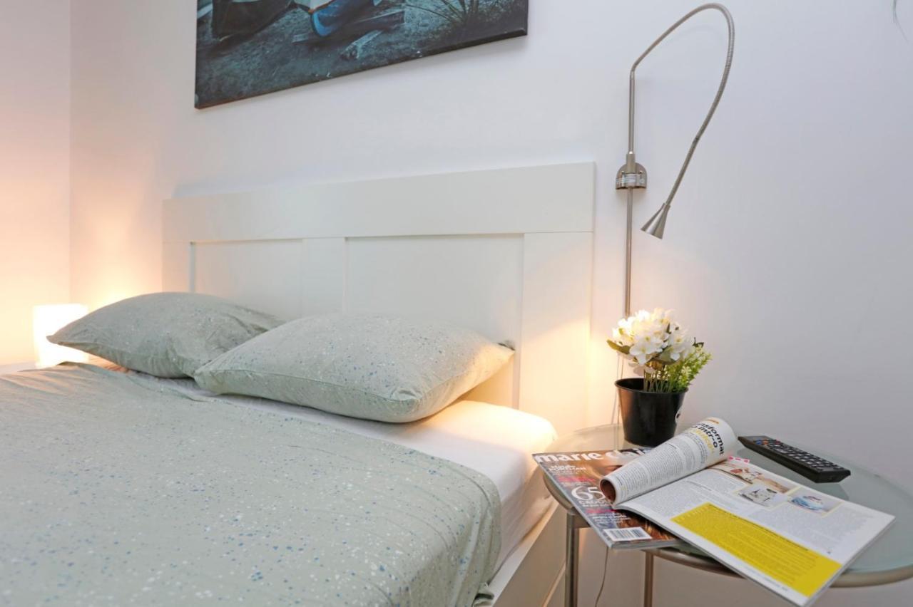 Gorgeous 2 Bedroom Duplex In City Center Bucharest Luaran gambar